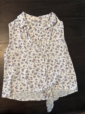 Love Notes White Sleeveless Button-Down Floral Tie-Front Top